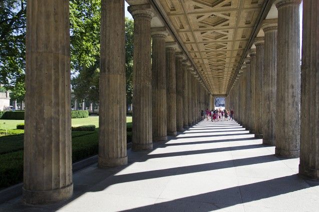 Der Säulengang auf der Museumsinsel Berlin.