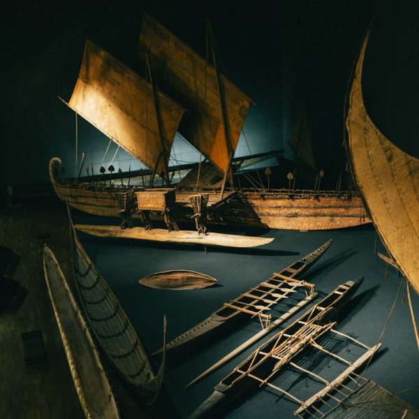 Die berühmten Südsee-Boote aus dem Ethnologischen Museum ziehen auch mit ins Humboldt Forum. Foto: Staatliche Museen zu Berlin / Daniel Hofer