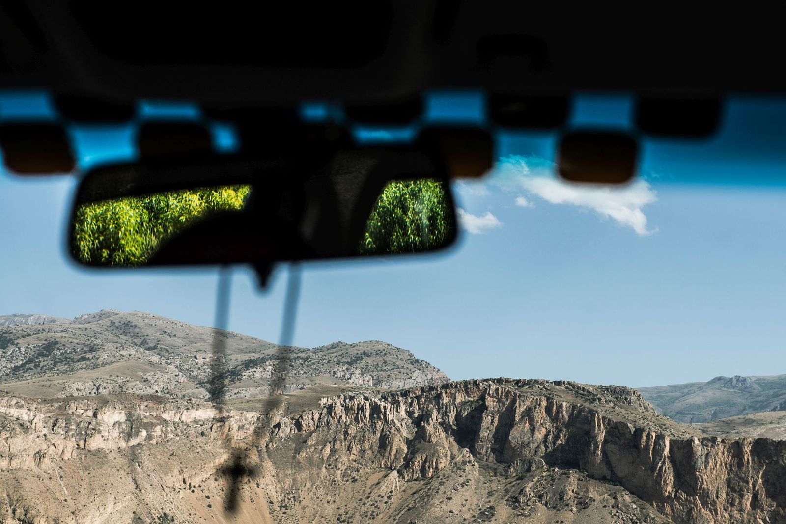 Blick aus dem Taxi auf die Berge. Nahe Areni © Erol Gurian 2016