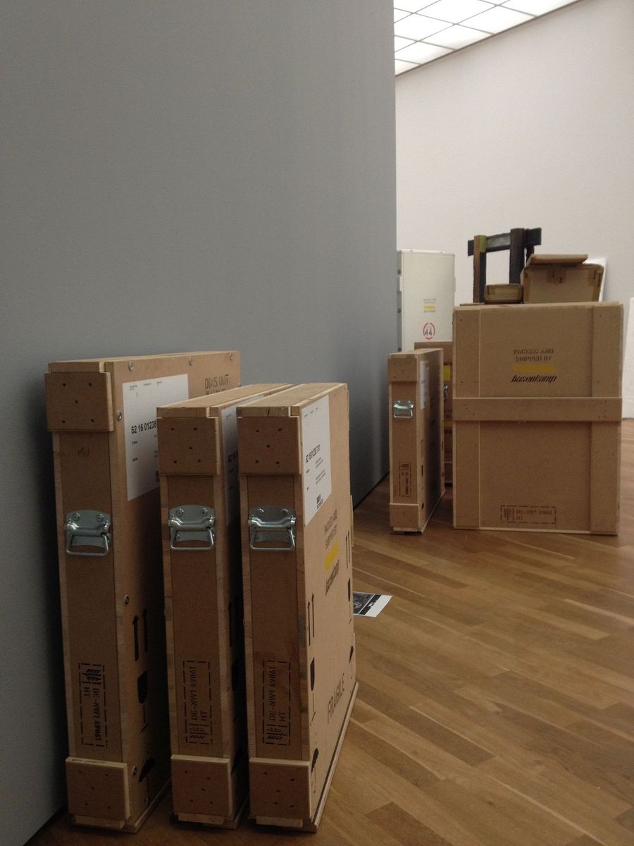 Die verpackten Kirchner-Arbeiten warten auf ihren Transport. Foto: Marie Förster, Nationalgalerie