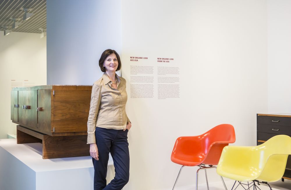 Sabine Thümmler, Direktorin des Kunstgewerbemuseums, in der Sammlung.  © Staatliche Museen zu Berlin / David von Becker