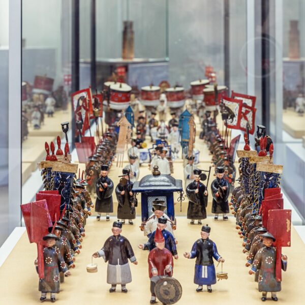 Figurengruppe „Begräbniszugmodell“, Quing (Mandschu)-Dynastie, vor 1878, © Staatliche Museen zu Berlin, Ethnologisches Museum / David von Becker