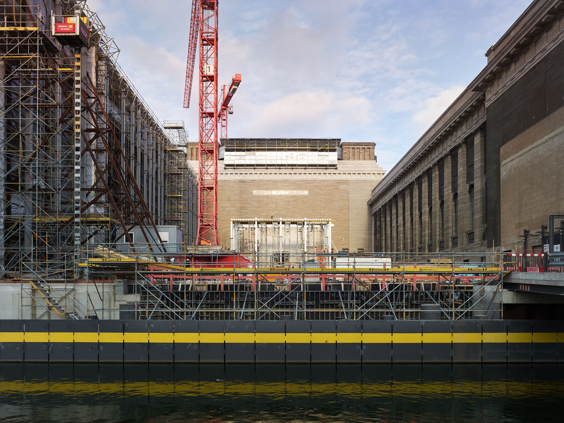Das Pergamonmuseum während der Sanierung © Alexander Schippel